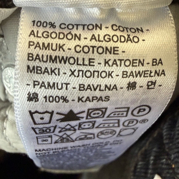 Levi’s Wedgie Straight Jeans Distressed Black Size 26 High Rise - Picture 8 of 8